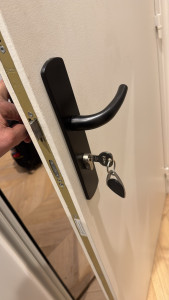 Photo de galerie - Ouverture de porte claqué