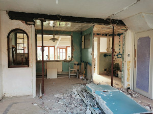 Photo de galerie - Casse d'un mur porteur et montage d'un IPN