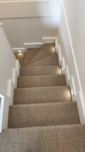 Photo de galerie - Escalier refait avec éclairage ses marches 