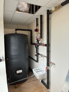 Photo de galerie - Installation ballon ESC 750L avec bouclage 