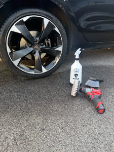 Photo de galerie - Lavage extérieur, décontamination des jantes 