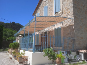 Photo de galerie - Toile pergola fer forgé 