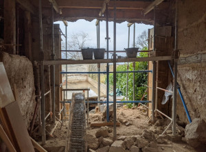 Photo de galerie - Réalisation d’une ouverture porteur dans le pisée 