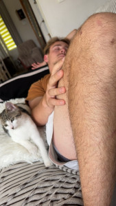 Photo de galerie - Même mon conjoint c’est habitué aux animaux alors qu’il est allergique de base et n’avait jamais eu d’animaux ! 