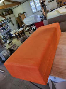 Photo de galerie - Pouf orange