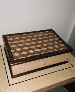 Photo de galerie - Coffret à bijoux, marqueterie 