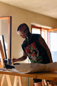 Photo de galerie - Artiste en studio