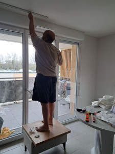 Photo de galerie - Placé les store encastrable ou avec tringle, mètres des séparation entre salon et cuisine ..