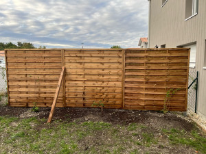 Photo de galerie - Montage panneaux brise vue