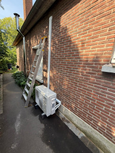 Photo de galerie - Pose et mise en service d’une pompe air air de marque attlantic 
