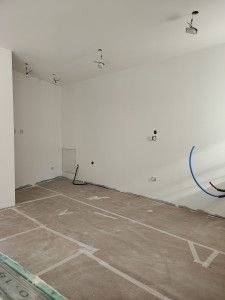 Photo de galerie - Suite rénovation,  mise en peinture blanc mat velouté, suite dans les prochains jours !!!!