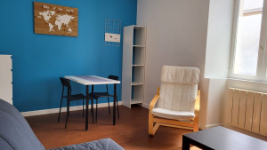 Photo de galerie - Peinture d'un appartement et ameublement.