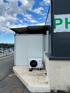 Photo de galerie - Posé d’un climatiseur BOSCH  