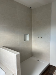 Photo de galerie - Pose de faïence 30x90 