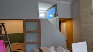 Photo de galerie - Montage cloison, double porte, peinture de l'ensemble murs et plafond