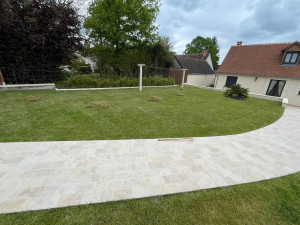 Photo de galerie - Scarification pelouse 