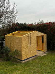 Photo de galerie - Fabrication et pose d’un cabanon