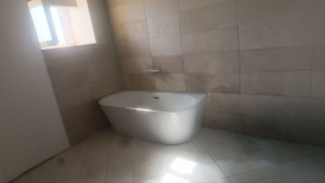 Photo de galerie - Installation baignoire + raccordement +pose carrelage 