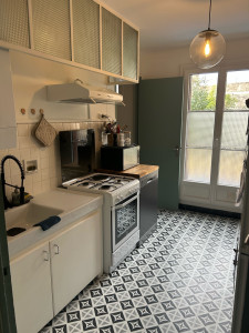 Photo de galerie - Pose de dalles PVC adhésive