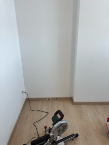 Photo de galerie - Sous couche + 2 couches de finition + parquet avec plinthes 