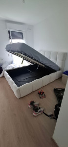 Photo de galerie - Montage lit avec coffre 