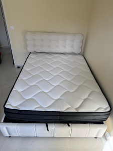 Photo de galerie - Montage lit coffre avec led intégré 