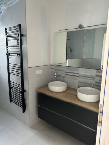 Photo de galerie - Pose meuble vasque plus miroir 