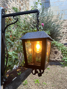 Photo de galerie - Réalisation d’une lampe extérieur 