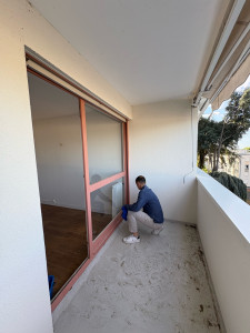 Photo de galerie - Travail du jour : nettoyage des vitres et de deux terrasses.