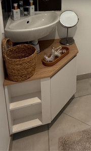 Photo de galerie - Montage meuble sous lavabo et fixation au mur 