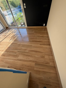 Photo de galerie - Carrelage imitation parquet 