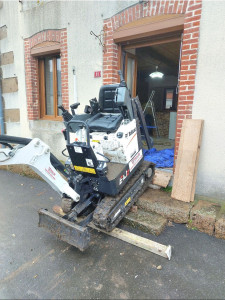 Photo de galerie - Possibilité accès restreint avec micro-pelle. 
Passage dans 70 cm.