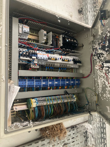 Photo de galerie - (Avant travaux) Reprise d’une armoire de protection et commande moteurs 