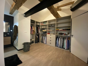 Photo de galerie - Pose d'un dressing en KIT