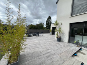 Photo de galerie - Pose de dalle sur plot 
