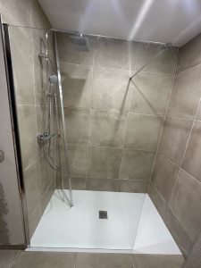 Photo de galerie - J’ai posé un Paroie fixé dans le douche 