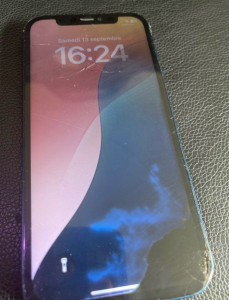 Photo de galerie - IPhone 12 avant