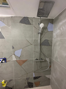 Photo de galerie - Installation d’une colonne de douche!