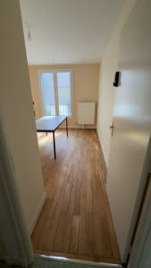 Photo de galerie - Mise en peinture murs plafond et rénovation du parquet .