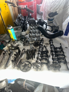 Photo de galerie - Démontage joint de culasse et nettoyage 