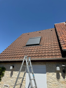 Photo de galerie - Intervention terminée après le changement des raccords d’étanchéité et la mise en place du volet roulant solaire