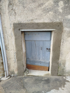 Photo de galerie - Création de pose de linteau.
plus finition et encadrement 