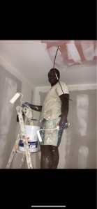 Photo de galerie - Bonjour je suis disponible  pour faire votre peinture et je suis équipé, camion Nacelle Et si c’est toi le travail, je suis en équipe Facture ou sans facture si vous êtes intéressé, merci de me répondre 