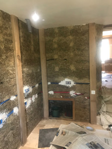 Photo de galerie - Scellement pots encastrement avant enduit terre