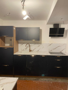 Photo de galerie - Pose d'une cuisine équipée Aviva 