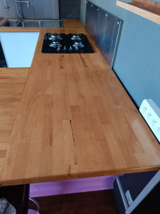 Photo de galerie - Un plan de travail refait ?