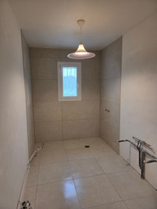 Photo de galerie - Realisation de douche a l italienne
pose  60x60 au sol 
pose 60x120 au mur 