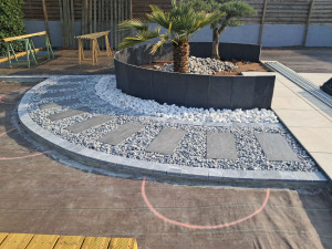 Photo de galerie - Suite création allée. 