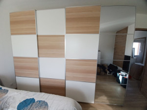 Photo de galerie - Dressing IKEA / 4 portes coulissantes