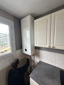 Photo de galerie - Remplacement d’un chauffe eau Gaz par un chauffe eau Linéo plat